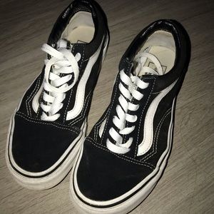 Black vans old skool